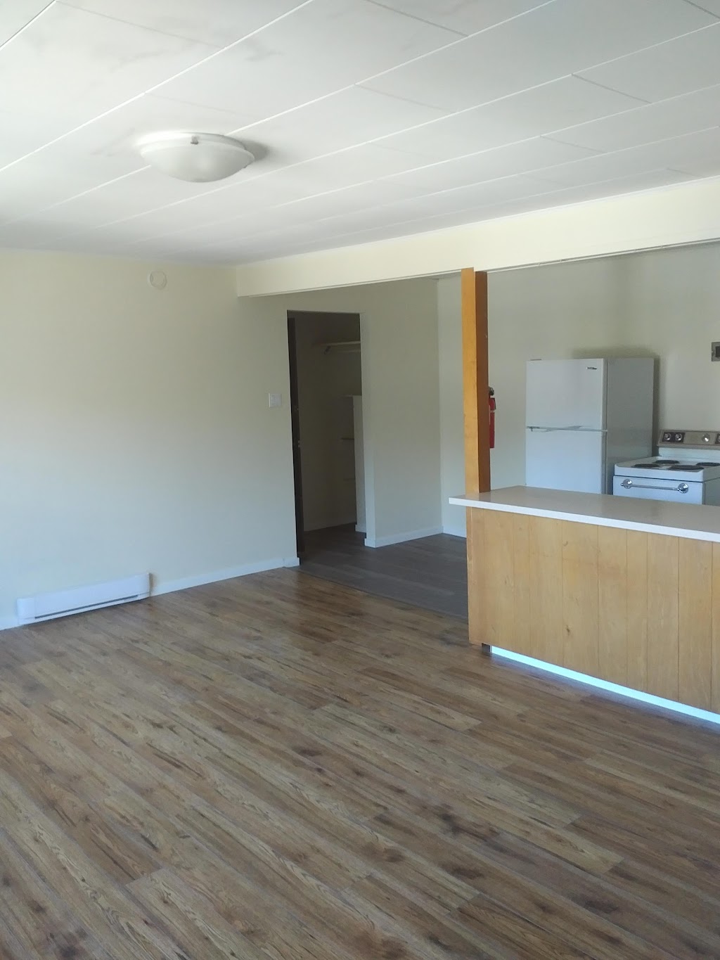 Castle Suites | 1153 Trans-Canada Hwy E, Cache Creek, BC V0K 1H1, Canada | Phone: (250) 457-3353