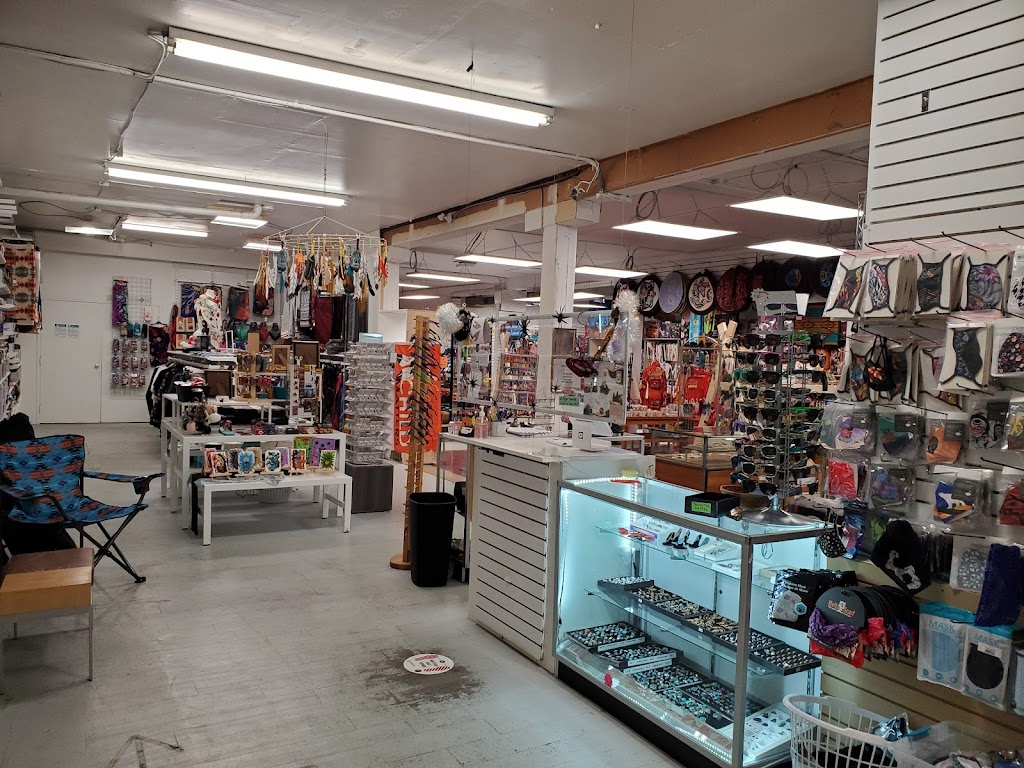 Teekcas Aboriginal Boutique | 1654 St Matthews Ave, Winnipeg, MB R3H 0X6, Canada | Phone: (204) 783-4542