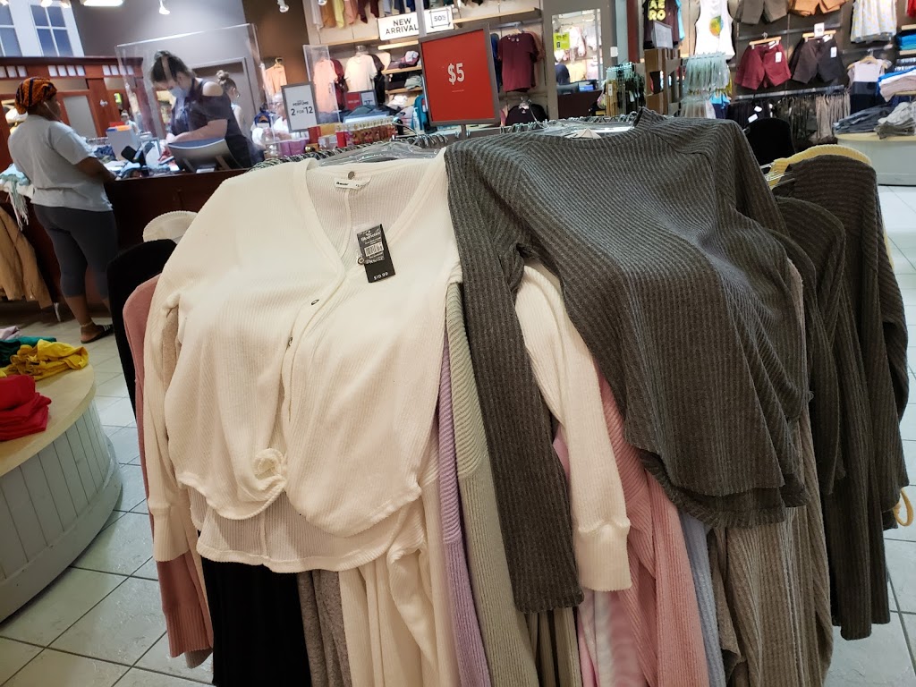 Bluenotes | 111 Bonnie Doon Shopping Center NW Unit #111 / 112, Edmonton, AB T6C 4E3, Canada | Phone: (780) 440-9349