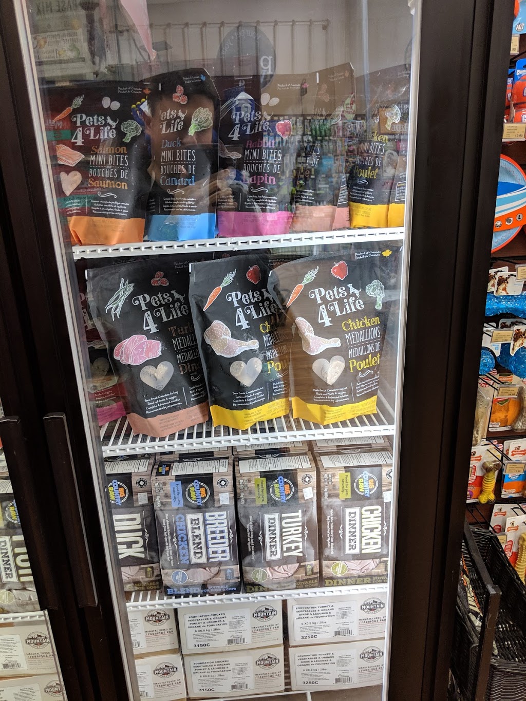 Pet Valu | 372 Queen St, Acton, ON L7J 2Y5, Canada | Phone: (519) 853-1983
