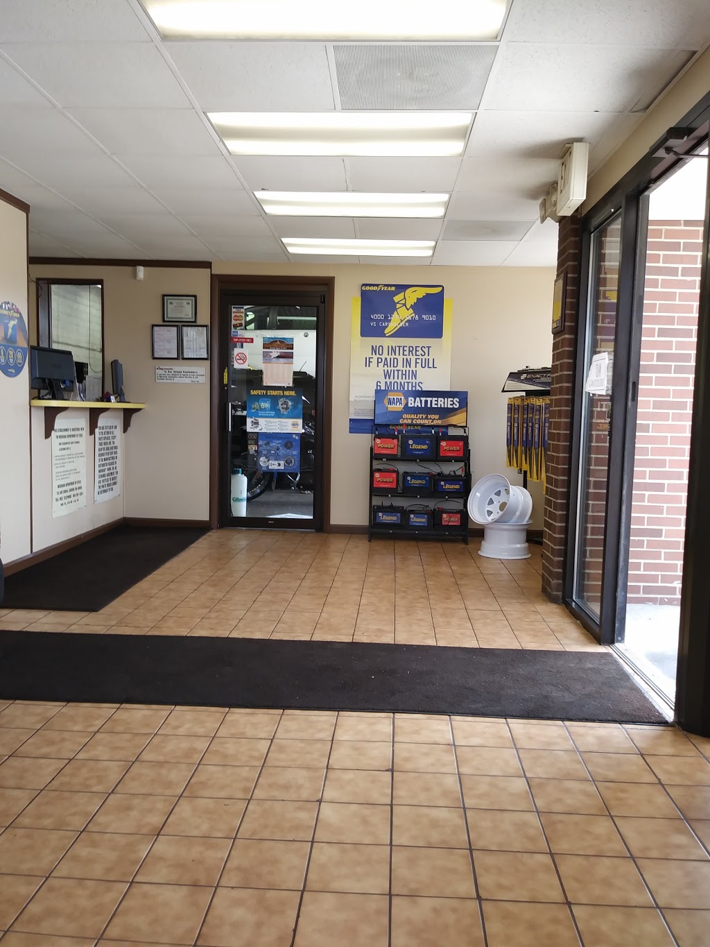 Morisette Automotive Chesterfield Township | 49610 Gratiot Ave, Chesterfield, MI 48051, USA | Phone: (586) 949-7300