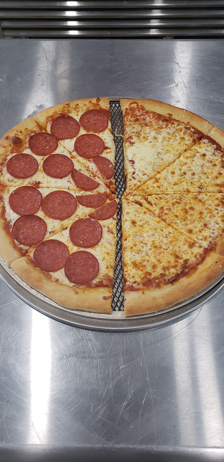 Main Street Pizza | 3513 Main St, West Saint Paul, MB R4A 1A1, Canada | Phone: (204) 417-3344
