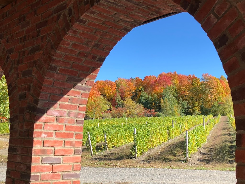 Domaine des Cotes dArdoise | 879 Rue Bruce, Dunham, QC J0E 1M0, Canada | Phone: (450) 295-2020