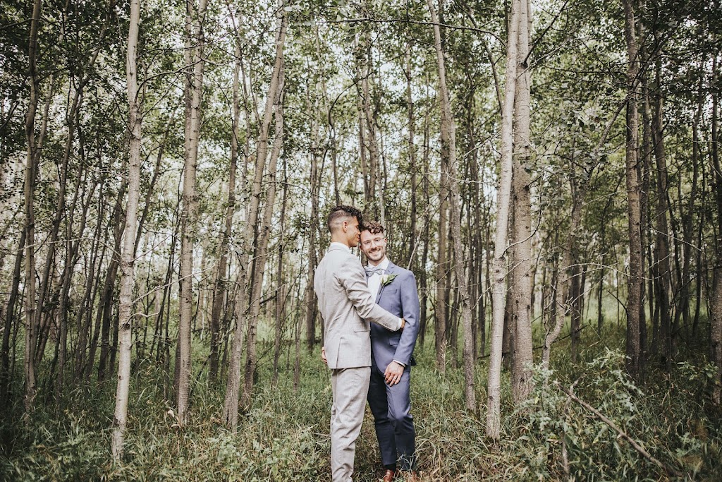 The Rustic Wedding Barn | 264067 Highway 13, AB T0C 1H0, Canada | Phone: (780) 800-7423
