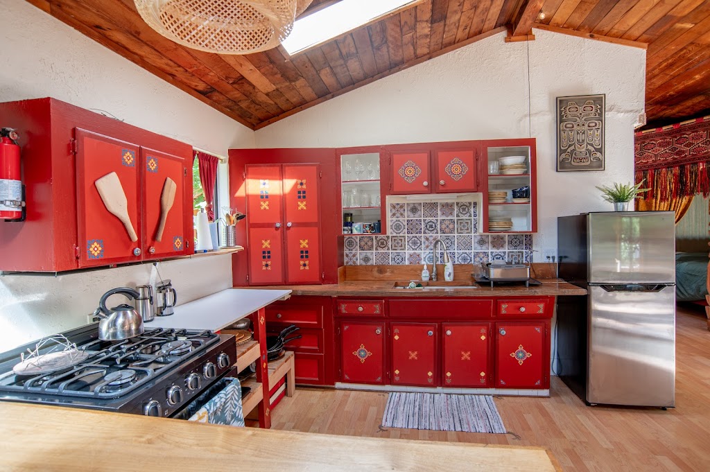 Savary Sunny Cedar Cabin & Studio | Campbell Way, qathet Regional District, BC V0N 2G0, Canada | Phone: (778) 829-7134