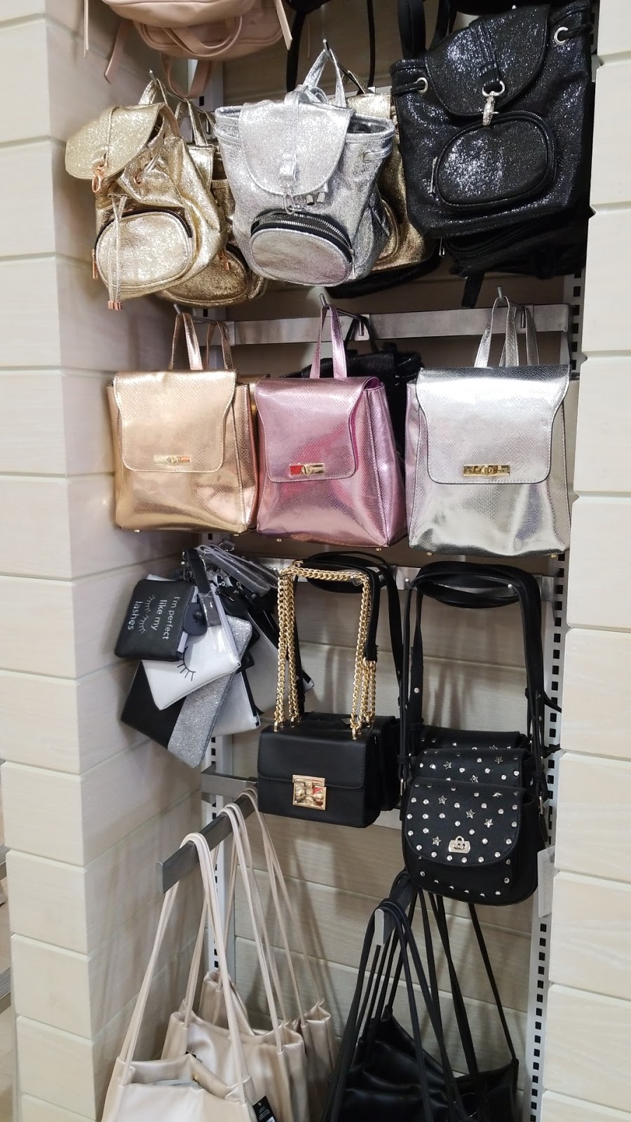 Bluenotes | 1400 Ottawa St S, Kitchener, ON N2E 4E2, Canada | Phone: (519) 585-2302