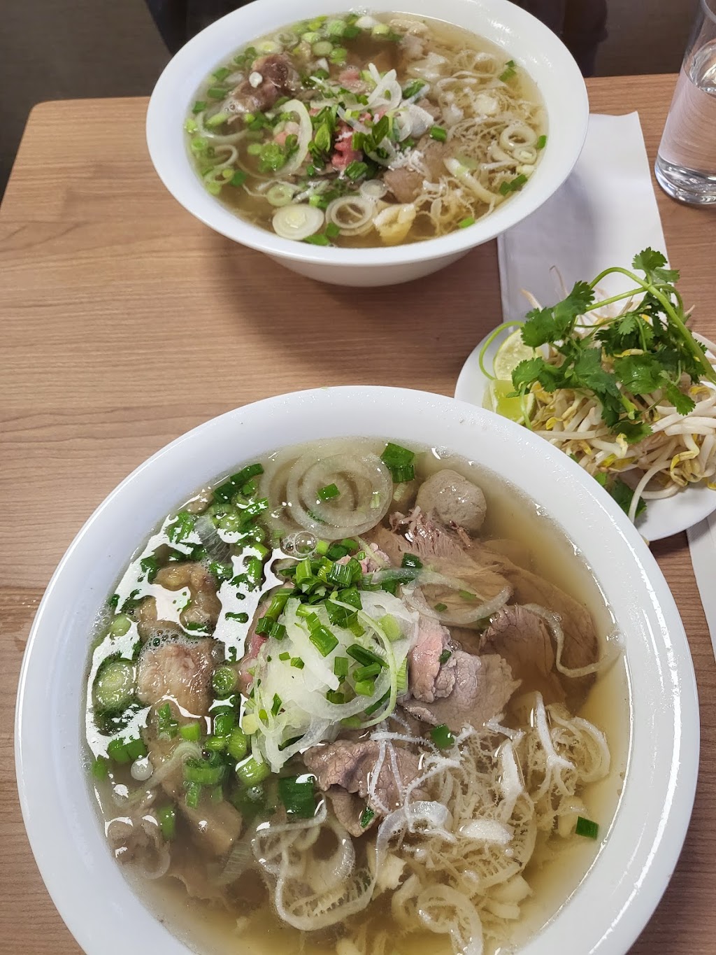 Pho Zui Zui | 9 Rue Sunnydale, Dollard-des-Ormeaux, QC H9B 1E2, Canada | Phone: (514) 542-3400