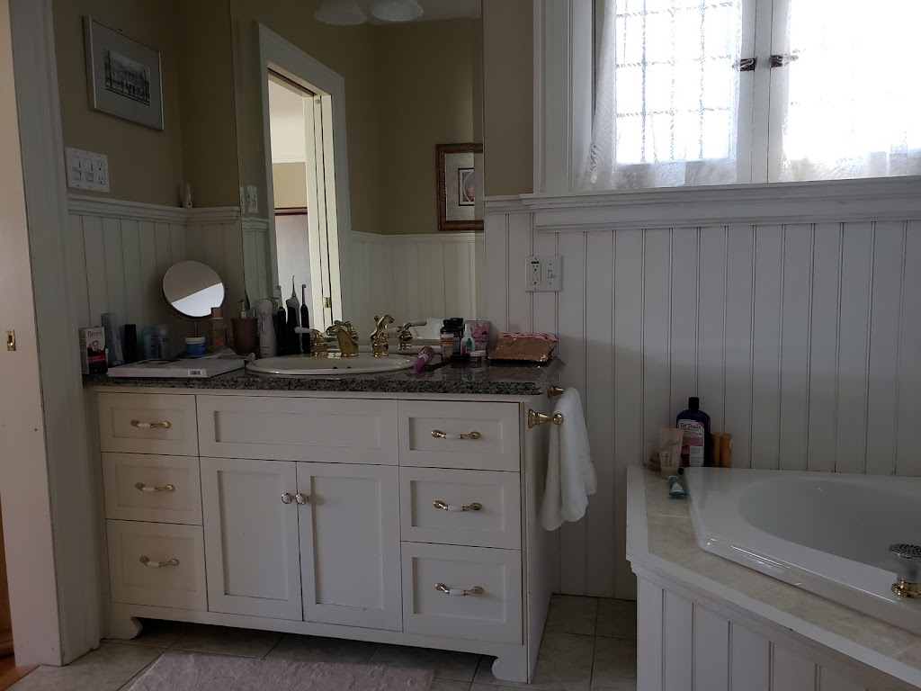 Moffat House | 597 Weller St, Peterborough, ON K9H 2N9, Canada | Phone: (705) 743-7228
