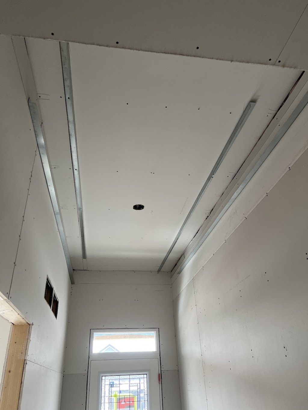 A Cut Above Drywall Inc. | 8384 Willoughby Dr, Niagara Falls, ON L2G 6X5, Canada | Phone: (289) 968-8331