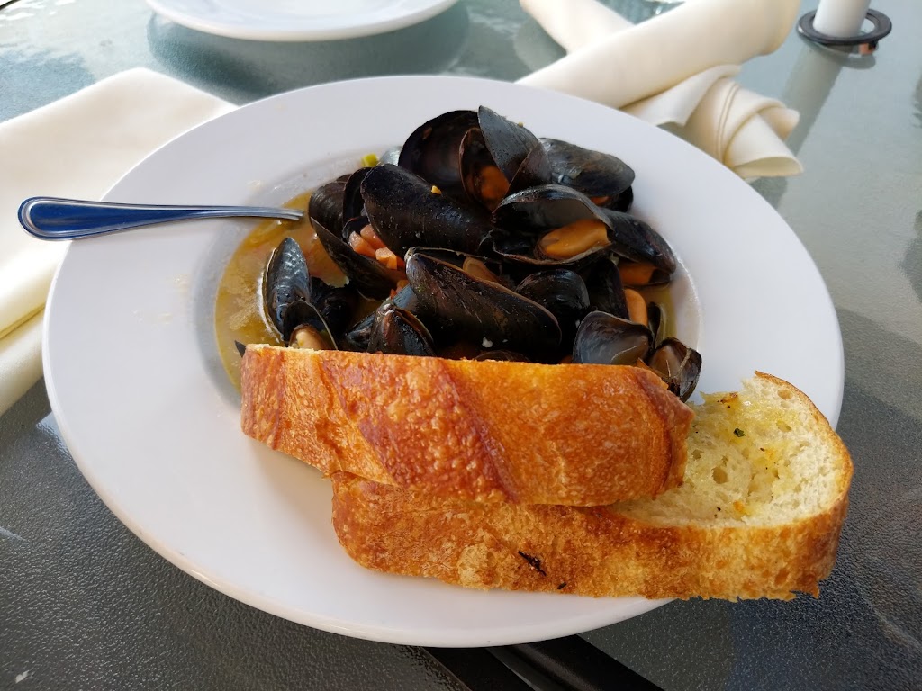 Final Approach Restaurant | 3-1000 Ravensbourne Ln, Qualicum Beach, BC V9K 1P9, Canada | Phone: (250) 752-8966