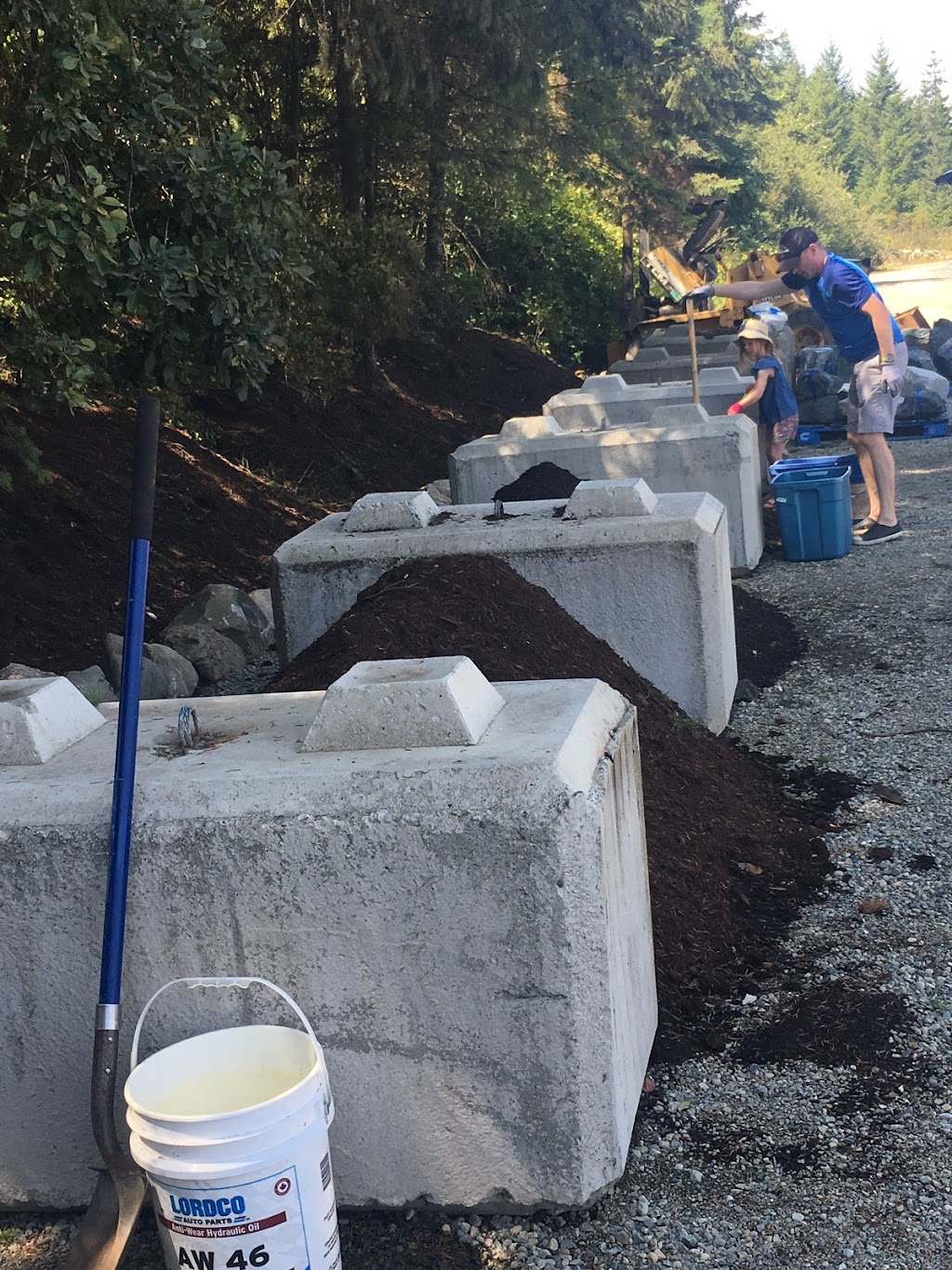 Black Gold Landscape Supply | 3599 Comox Logging Rd, Courtenay, BC V9N 9P3, Canada | Phone: (250) 338-0338