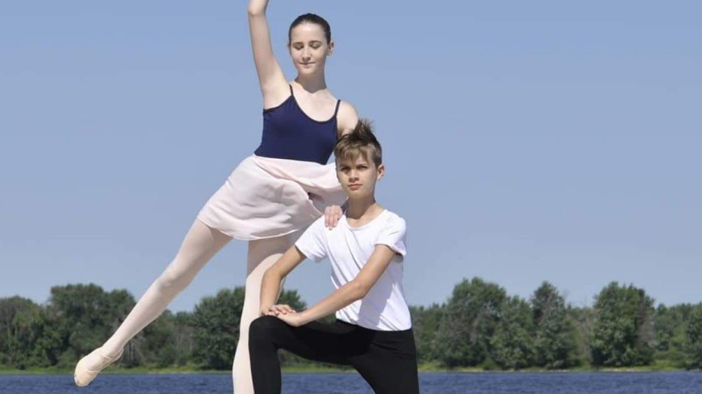 The Turning Pointe Dance Apparel | 6008 Voyageur Dr, Orléans, ON K1C 2L8, Canada | Phone: (613) 299-3533