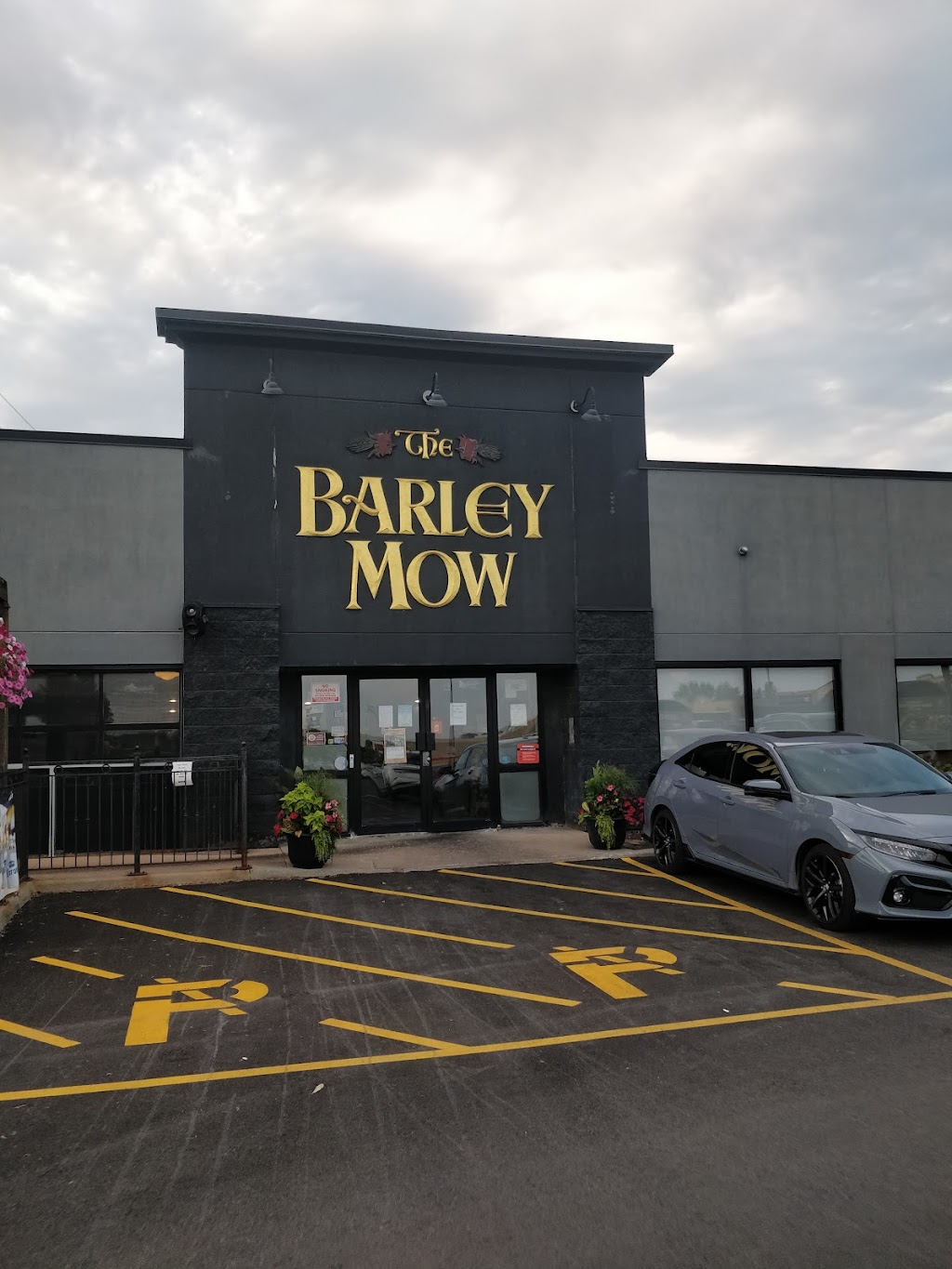 The Barley Mow | 1481 Greenbank Rd, Nepean, ON K2J 4Y6, Canada | Phone: (613) 823-8028