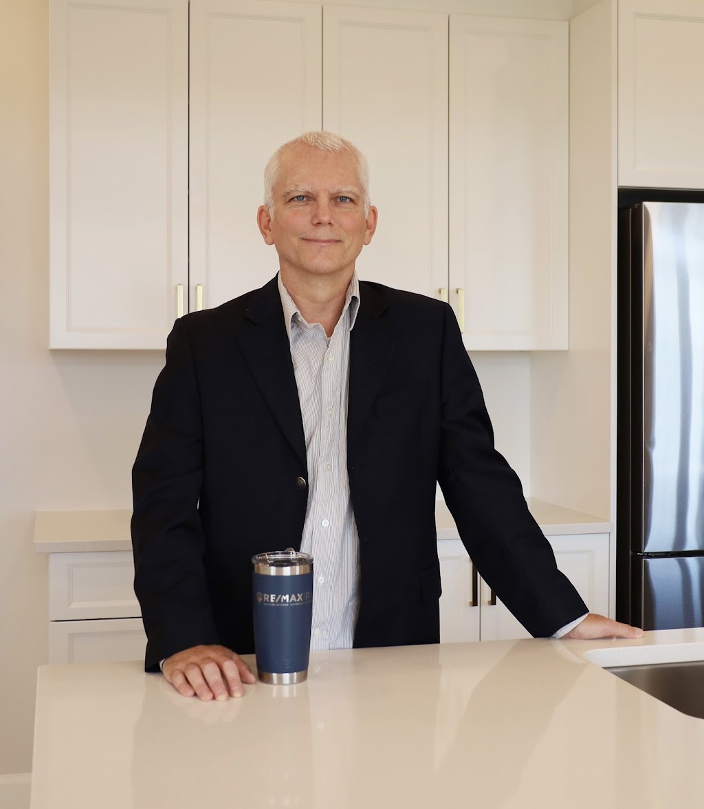 Buy Sell Kingston | real estate team | 1201 Division St Suite 202, Kingston, ON K7K 6X4, Canada | Phone: (855) 769-7653
