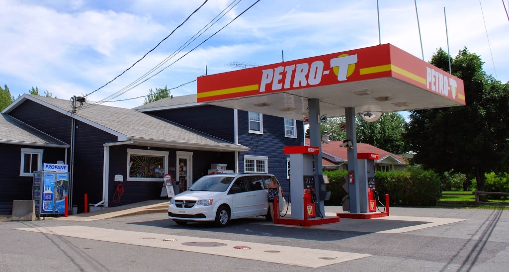 PetroT 1547 Chemin des Patriotes, SainteVictoiredeSorel, QC J0G