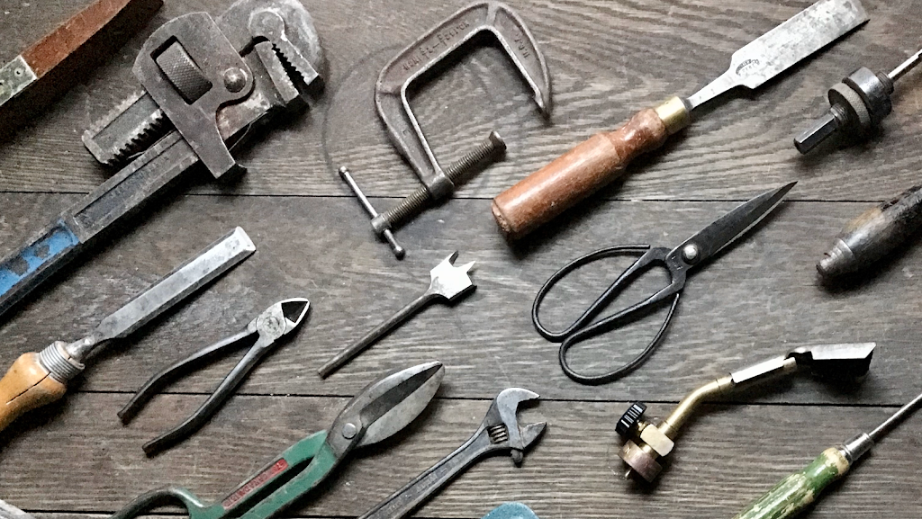 High Park Handyman | 140 Howard Park Ave, Toronto, ON M6R 1V6, Canada | Phone: (647) 370-3800