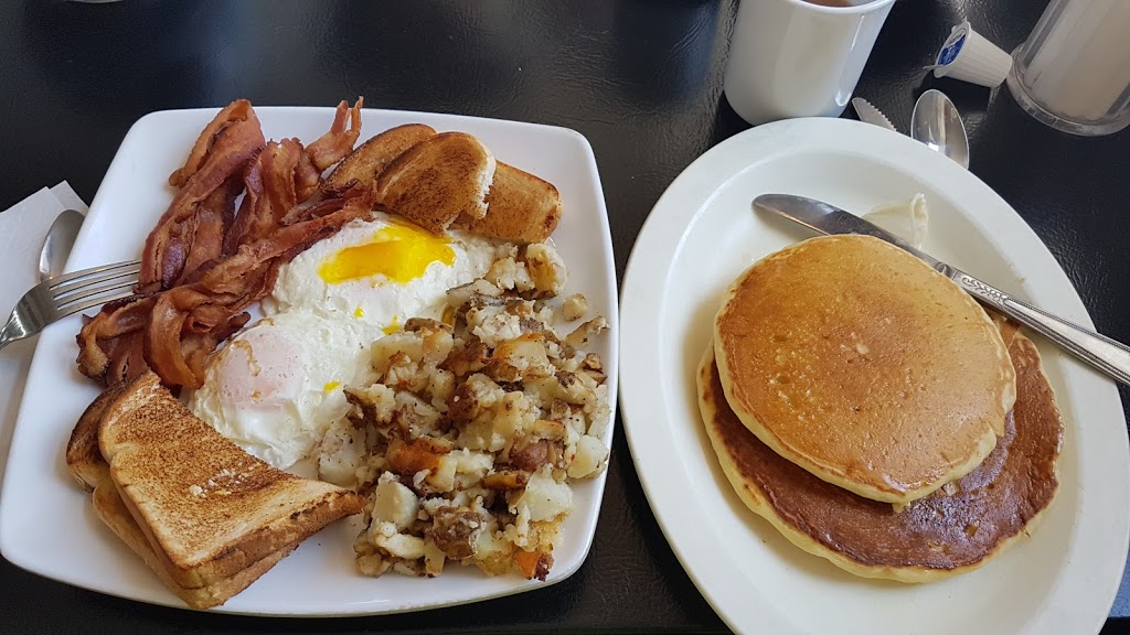 Bridgeview Restaurant | 2801 Highway #2, Johnstown, ON K0E 1T1, Canada | Phone: (613) 925-5663
