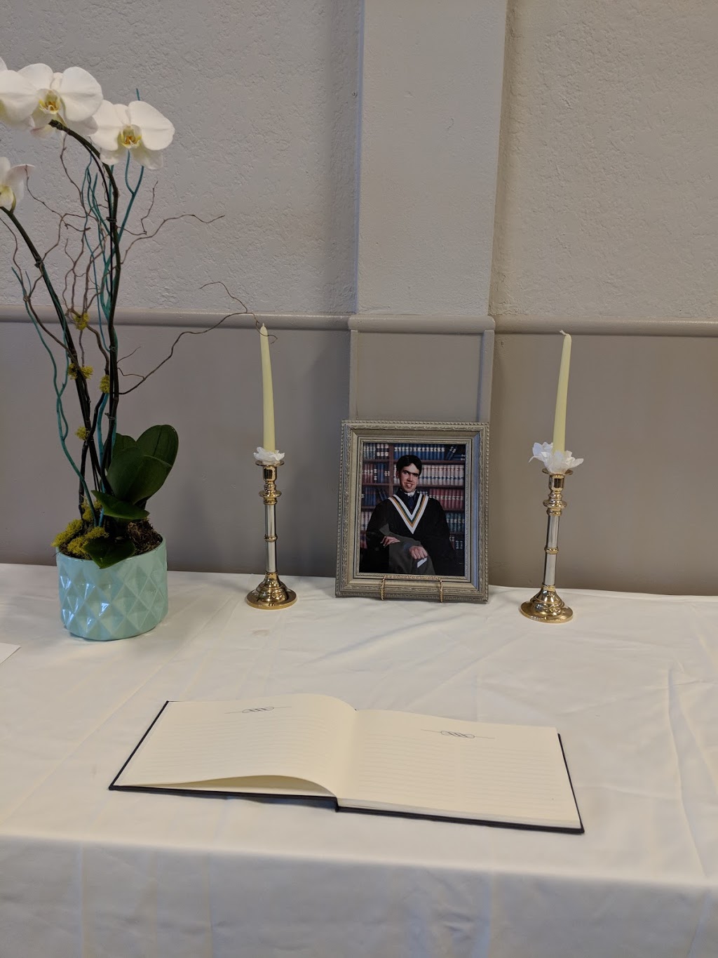 Vancouver Baháí Bookstore | 5880 Main St, Vancouver, BC V5W 2S8, Canada | Phone: (604) 323-9919
