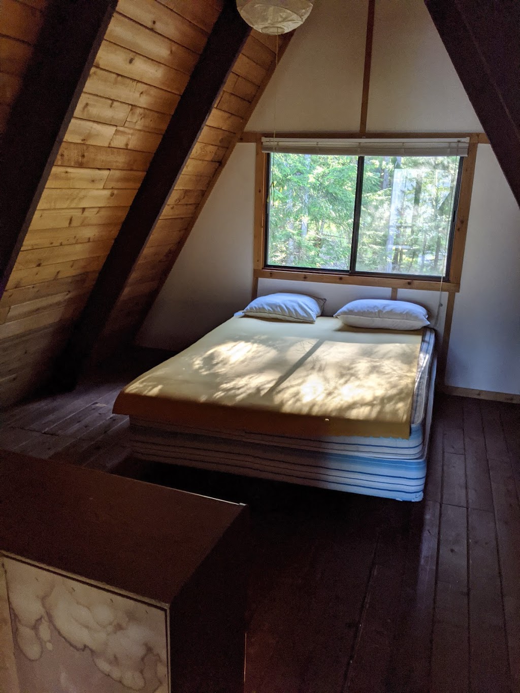 Sunny Waters Cabins | Saint Ives, BC V0E 1M9, Canada | Phone: (250) 319-2209