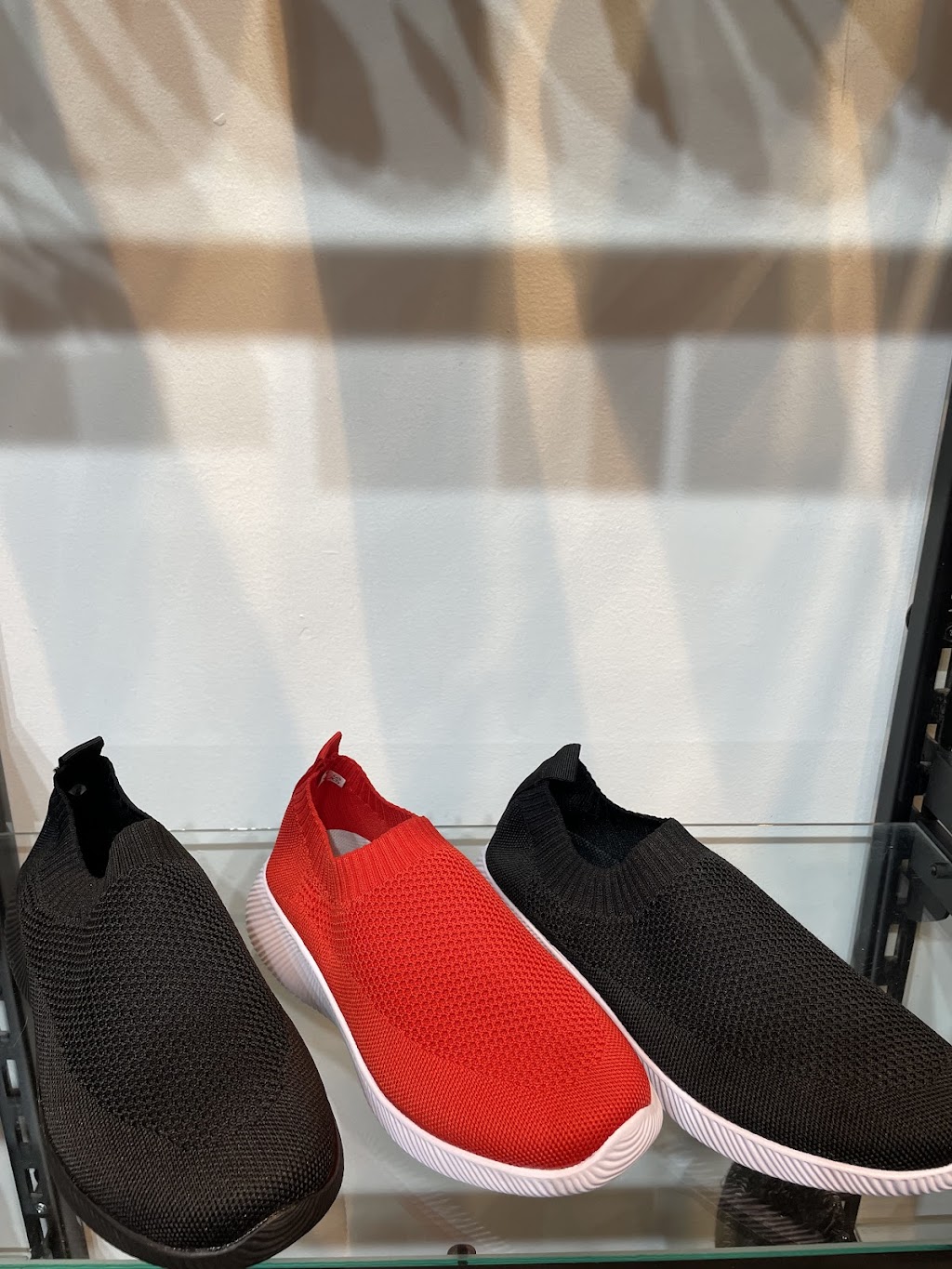 Chaussures Galli | 7077 Bd Newman, LaSalle, QC H8N 1X1, Canada | Phone: (514) 368-5097