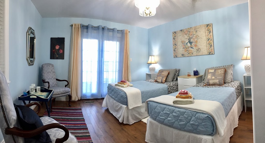 The Blue Birdies Nest | 16 Birdie Dr, Fenelon Falls, ON K0M 1N0, Canada | Phone: (416) 720-9503