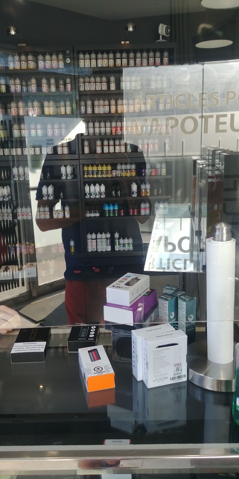 QVAP Articles pour Vapoteurs | 1856 Rue Fleury E, Montréal, QC H2B 1H7, Canada | Phone: (514) 382-7827