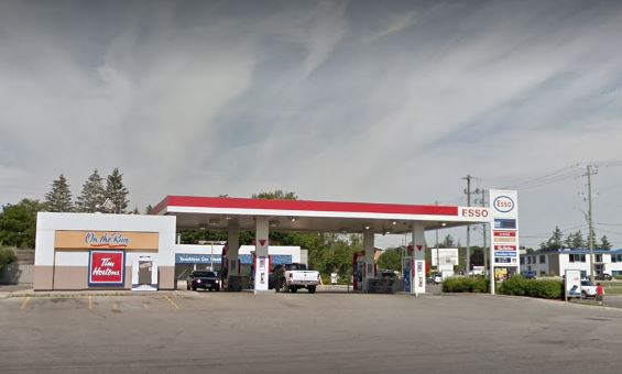 Esso | 415 King St N, Waterloo, ON N2J 2Z4, Canada | Phone: (519) 279-0380