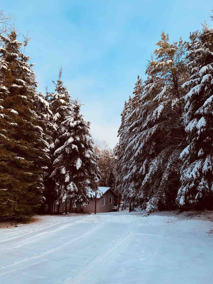Creekside Retreat | 265 Bradshaw Rd, LAmable, ON K0L 2L0, Canada | Phone: (705) 209-1467