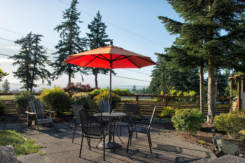 The Madrone AirBnB | 301 Parkridge Rd, Bellingham, WA 98225, USA | Phone: (360) 255-3402