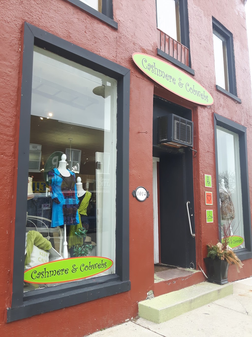 Cashmere and Cobwebs | 1014 Bay St, Port Rowan, ON N0E 1M0, Canada | Phone: (519) 586-8577