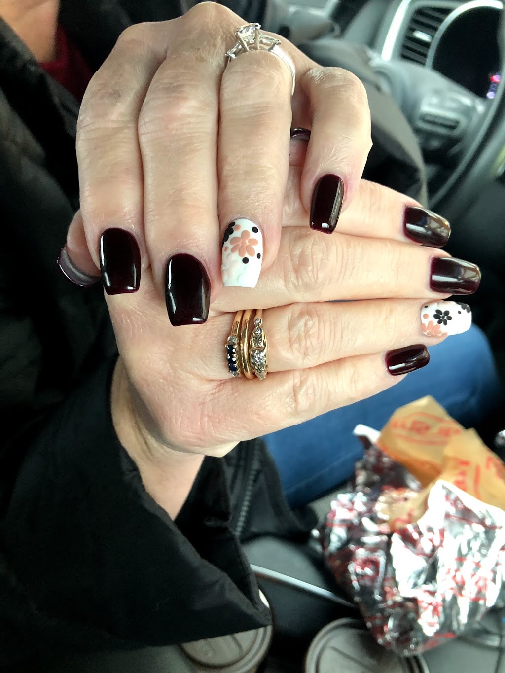 Kevins Nails & Spa | 110 Anne St S #7, Barrie, ON L4N 2E3, Canada | Phone: (705) 792-6581