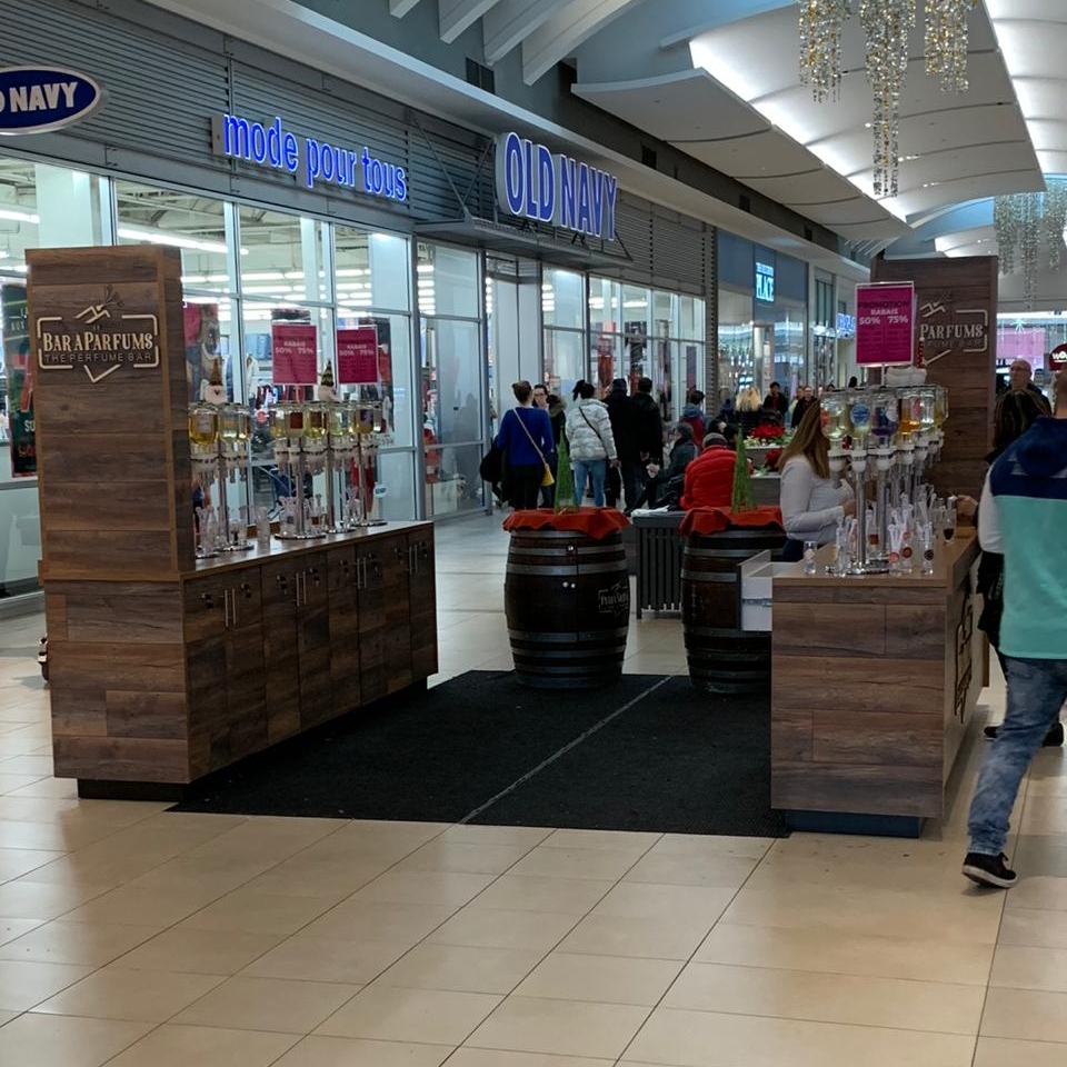 THE PERFUME BAR | LE BAR A PARFUMS | CF Carrefour laval, 3003 Boulevard le Carrefour, Laval, QC H7T 1C7, Canada | Phone: (514) 503-1526