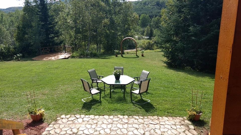 Le Zénon Inn | 31 Rang de lArnouche, Saint-Zénon, QC J0K 3N0, Canada | Phone: (450) 884-1441