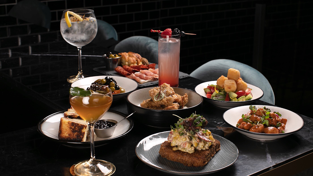 Cyr Cocktail Bar | 3426 Rue Notre-Dame Ouest, Montréal, QC H4C 1P2, Canada | Phone: (514) 379-1167
