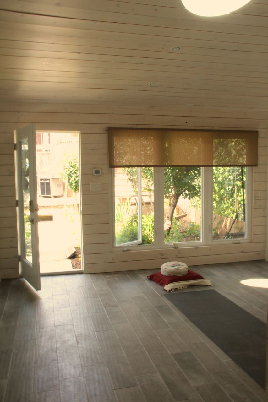 Fireflow Yoga | 71 Essex St, Toronto, ON M6G 1T4, Canada | Phone: (416) 839-6621