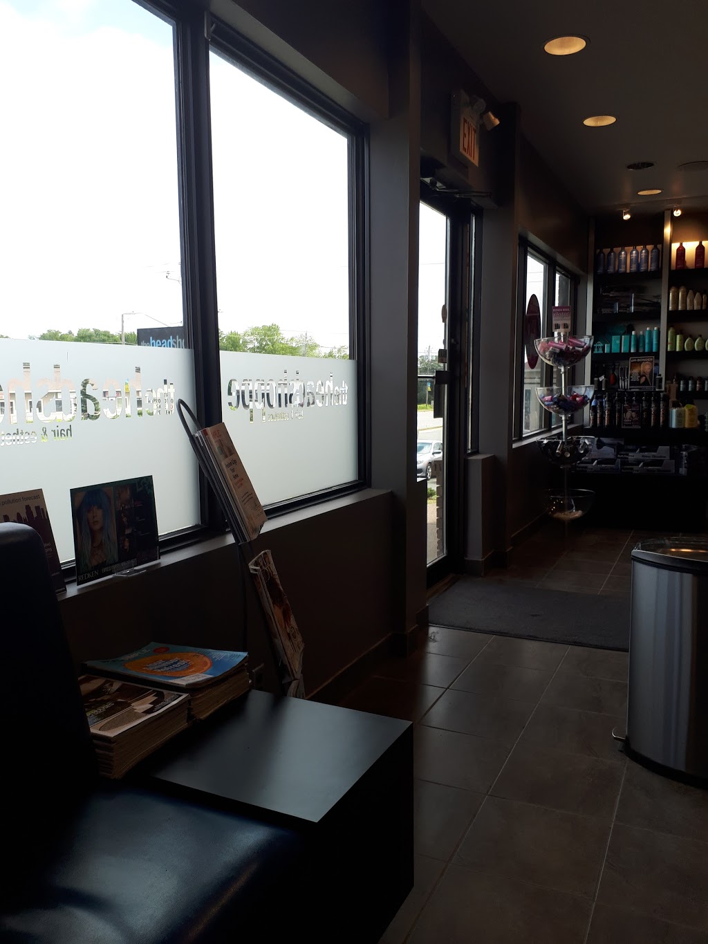 Cole Harbour Head Shoppe | 1038 Cole Harbour Rd, Dartmouth, NS B2V 1E7, Canada | Phone: (902) 434-6034