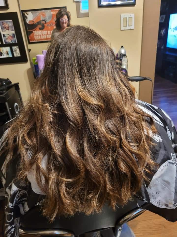 Hair By Kim | 34 Hughes St, St Thomas, ON N5P 2Y8, Canada | Phone: (519) 319-7360