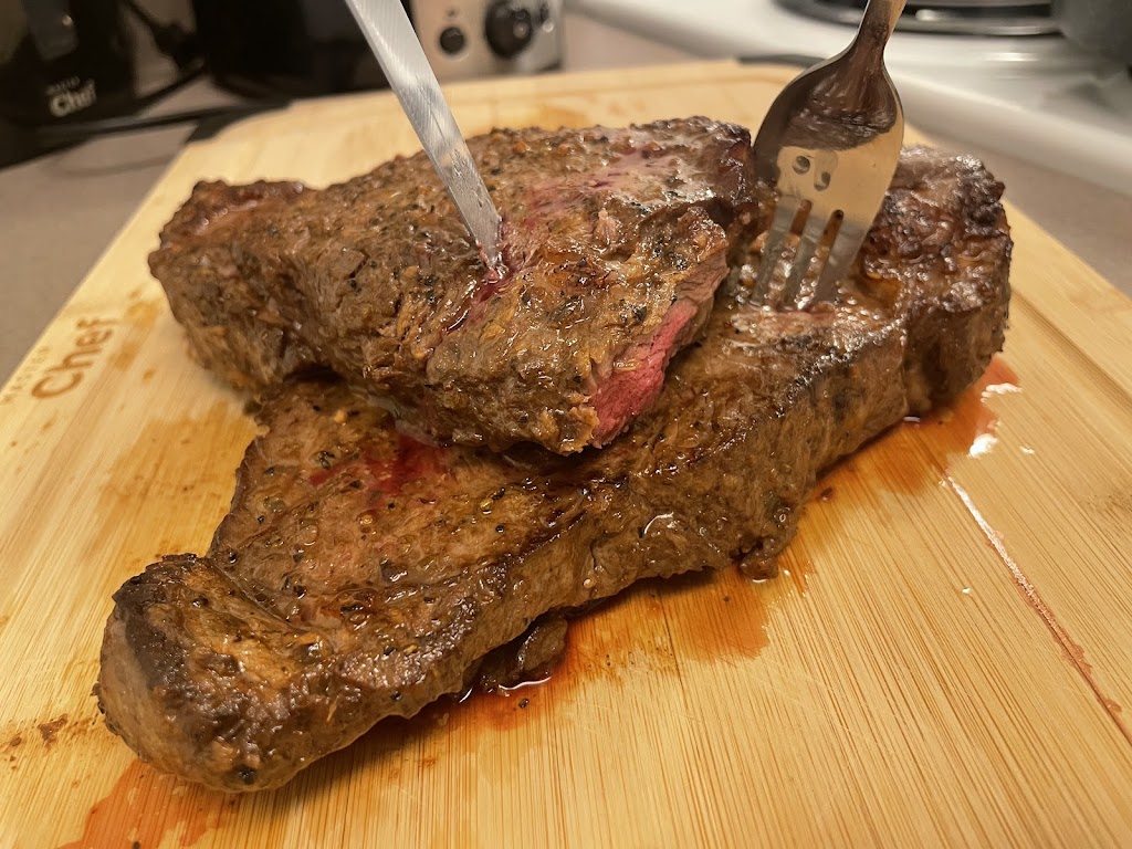 Red Deer Lake Meat | 226 Avenue West, Calgary, AB T2J 5G5, Canada | Phone: (403) 256-4925