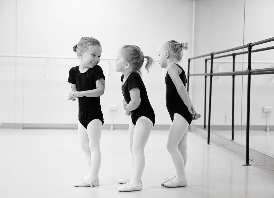 Move With Grace Dance Studio | 400 Collier MacMillan Dr, Cambridge, ON N1R 7H7, Canada | Phone: (519) 650-5633