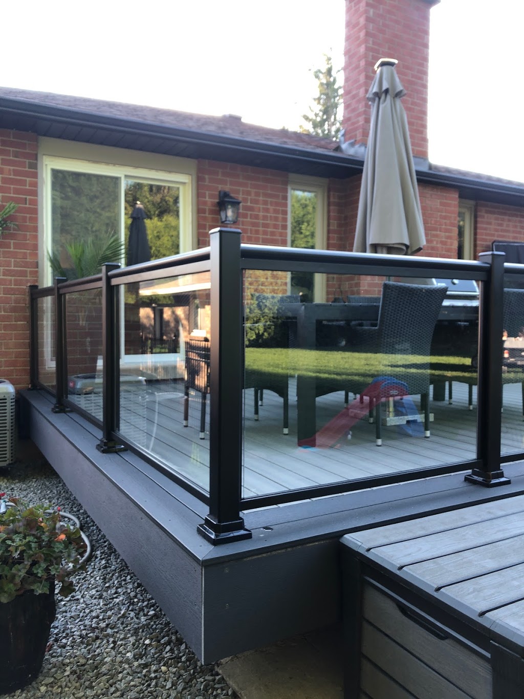 Canadian Railings Ltd | 596 Oster Ln, Concord, ON L4K 2C1, Canada | Phone: (905) 669-9221