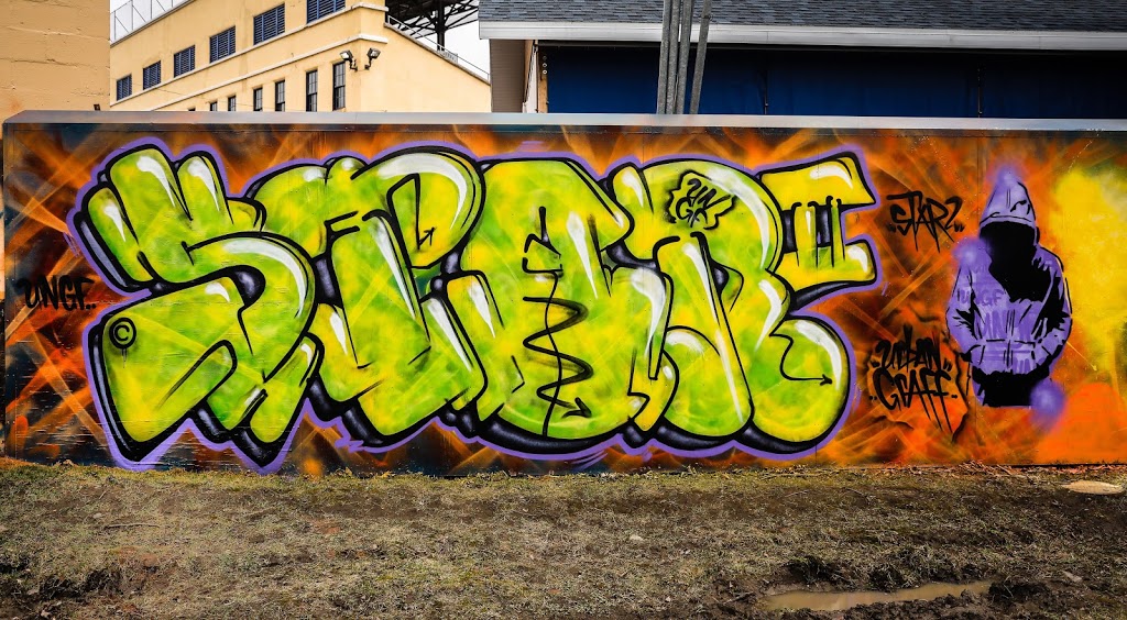 Graff Zone, Murs Légaux Graffiti | 275-285 Rue de la Maréchaussée, Québec, QC G1K 2L3, Canada