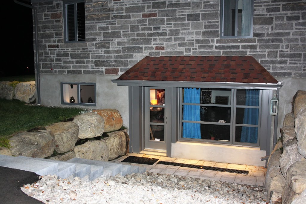 Yonicascade | 821 Ch des Hauteurs, Saint-Hippolyte, QC J8A 1J2, Canada | Phone: (514) 804-0613