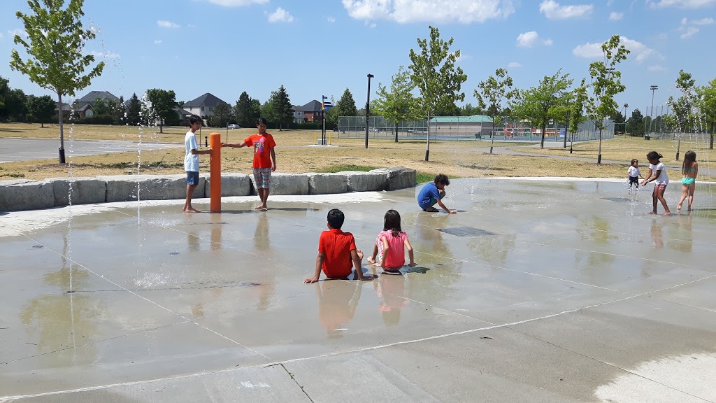 Millcroft Park | 4250 Millcroft Park Dr, Burlington, ON L7M 4J6, Canada | Phone: (905) 335-7738