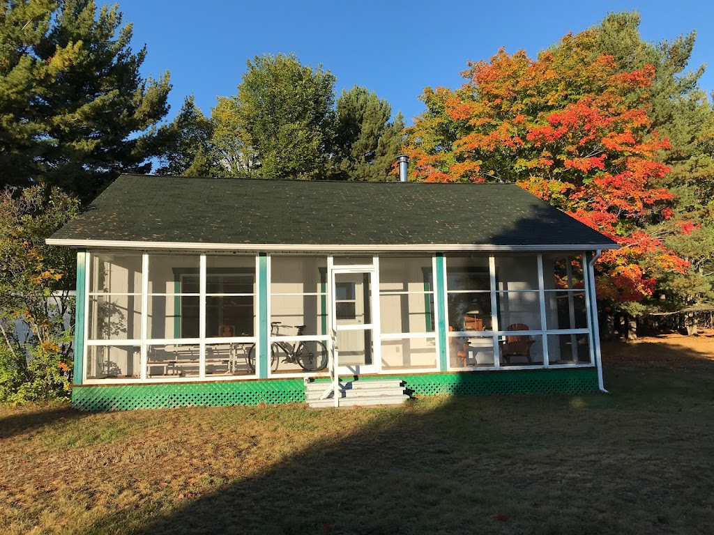 Chalet Gabrielle-Roy | 1 Rue Émile-Gagné, Petite-Rivière-Saint-François, QC G0A 2L0, Canada | Phone: (418) 760-1050