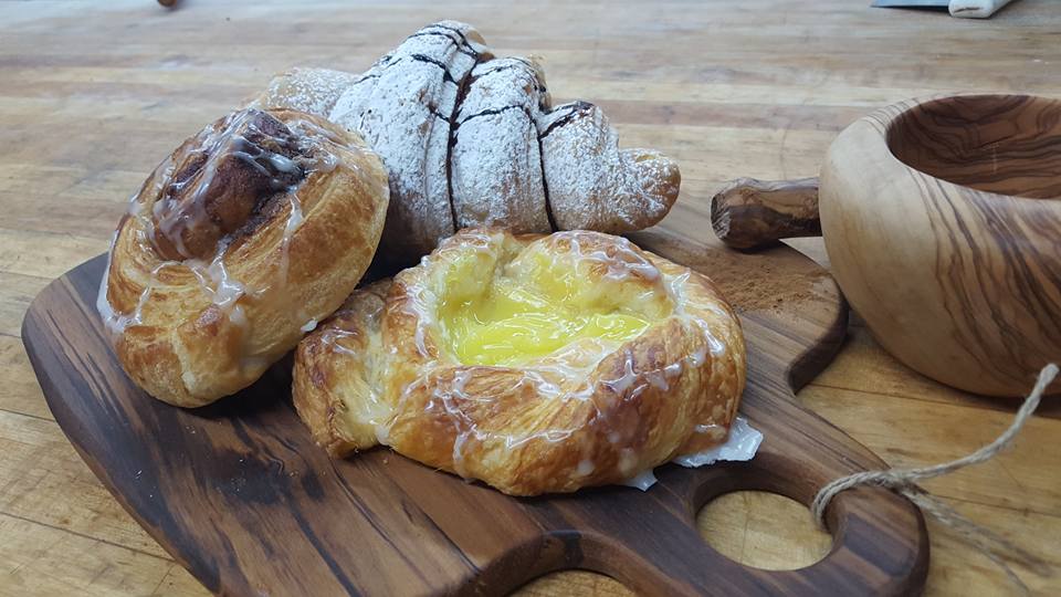 Marcos Bakery | 3500 Fairview St #4, Burlington, ON L7N 2R5, Canada | Phone: (905) 333-3733