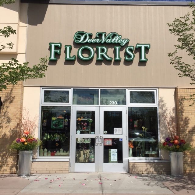 Deer Valley Florist | 1221 Canyon Meadows Dr SE #230, Calgary, AB T2J 6G2, Canada | Phone: (403) 278-0214
