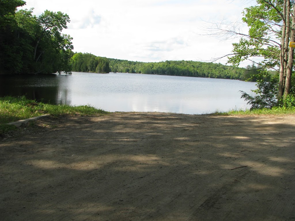 Glamour Lake Park | 2293 Glamorgan Rd, Gooderham, ON K0M 1R0, Canada | Phone: (705) 448-2981