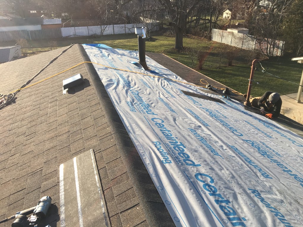Construction Works Roofing Specializing In Flat Roofing | 8168 Mountain Rd, Niagara Falls, ON L2H 0V2, Canada | Phone: (905) 933-0172