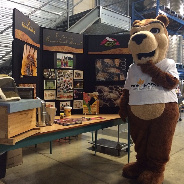 Munro Honey & Meadery | 3115 River St, Alvinston, ON N0N 1A0, Canada | Phone: (519) 847-5333