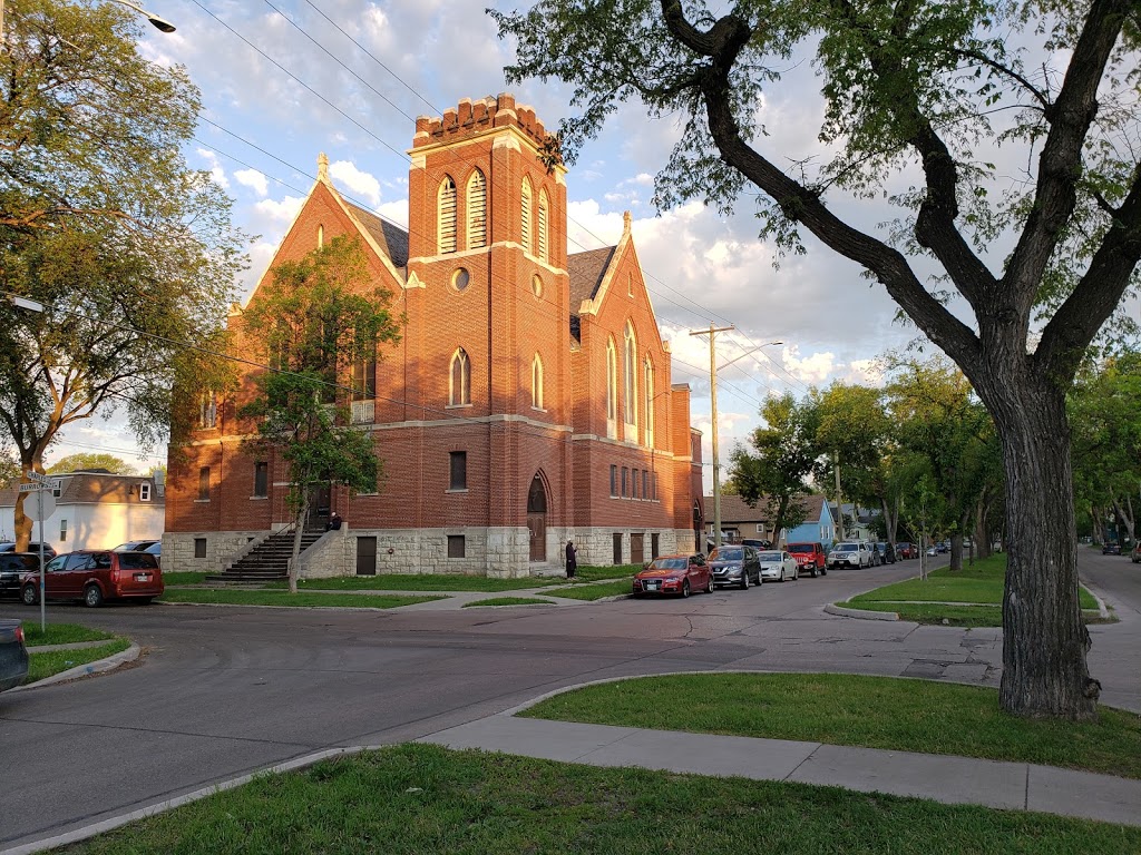 Salam Masjid مسجد | 294 Burrows Ave, Winnipeg, MB R2W 1Z6, Canada | Phone: (204) 342-5642